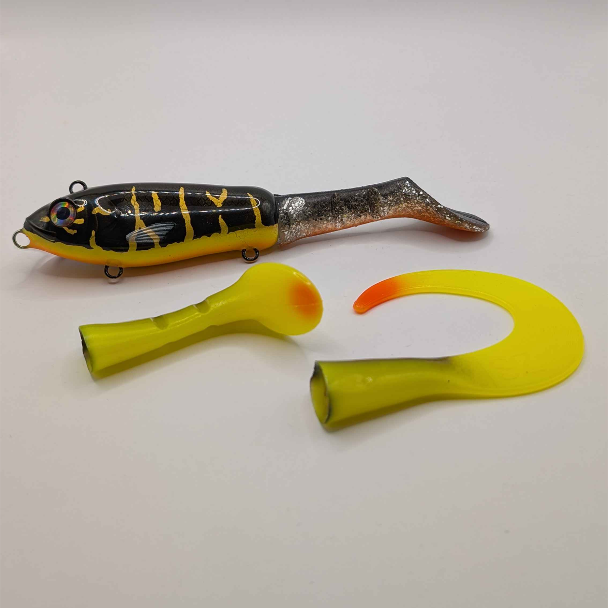 CUSTOM: Black Zonker McHybrid 16.5cm, 74g (Hand Painted) - Black Pike + Chartreuse Spare Tail